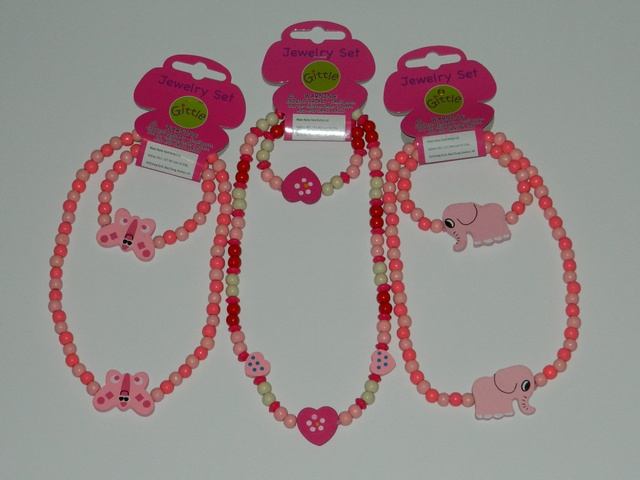 Gittle Jewelry Set, Pink wooden necklace and bracelet, 3 sets